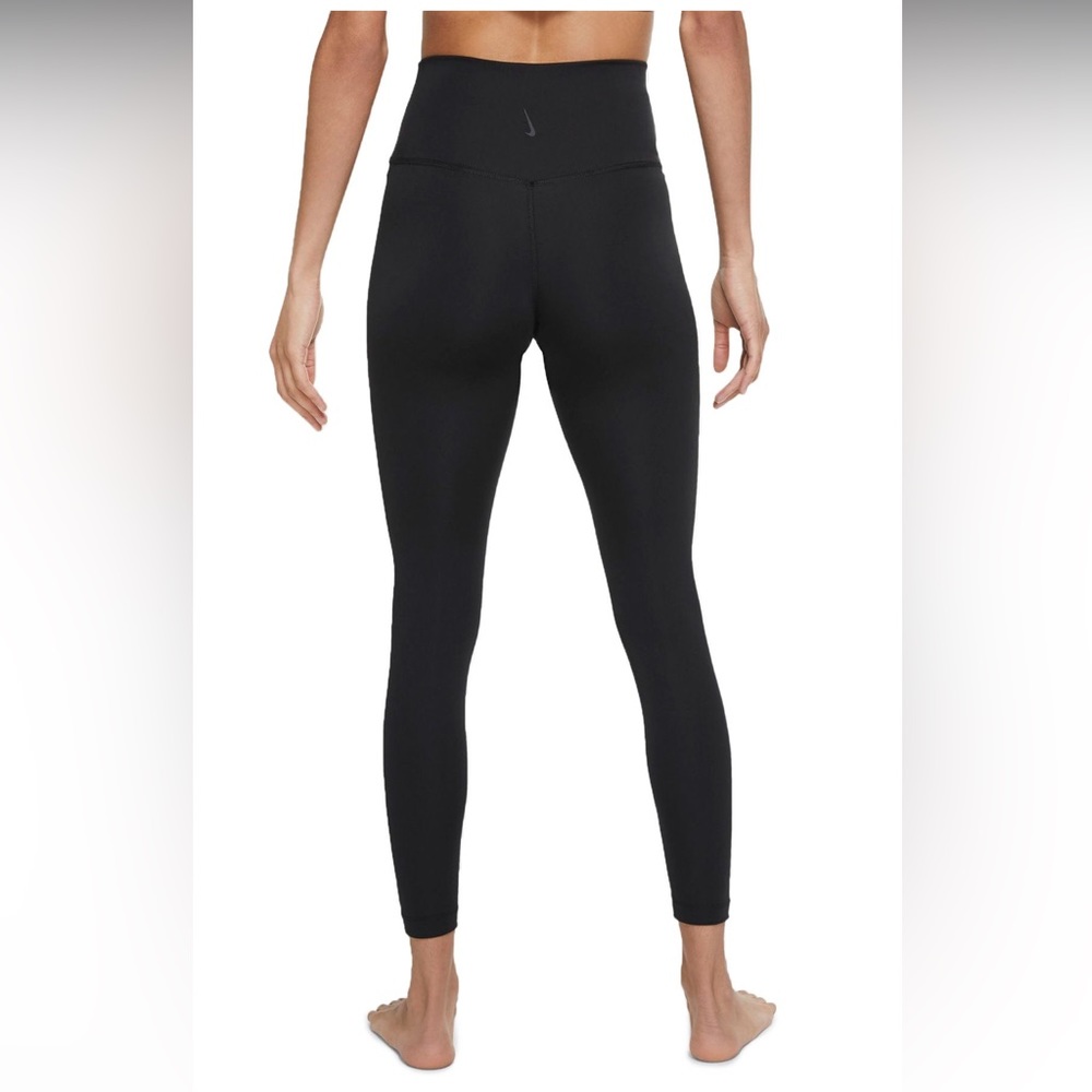 Nike Yoga High Waisted 7/8 Leggings